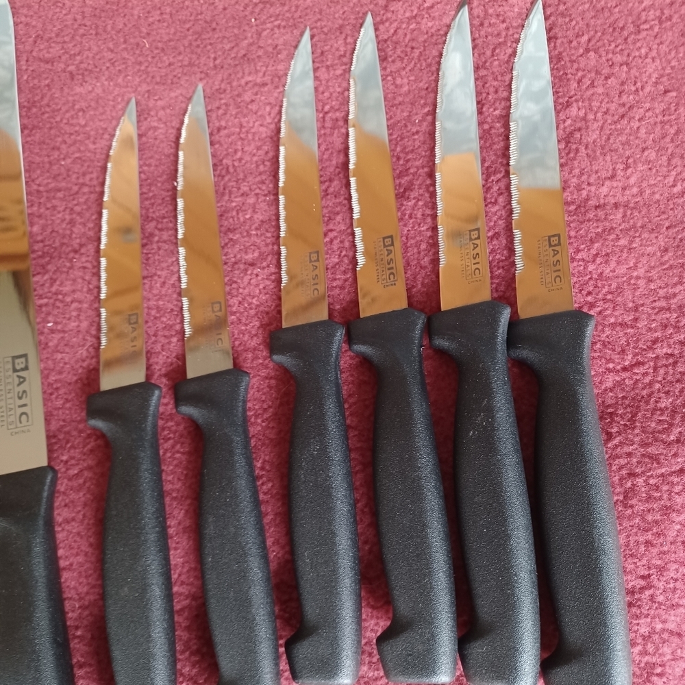 Kitchen knife set, Basic Essentials 12 pc. Set - Picture 2 of 5